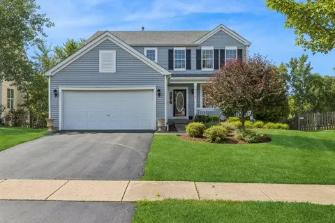 2312 W Cascade Cir, Round Lake, IL 60073