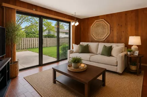 Living - 18630 Golfview Dr, Hazel Crest, IL 60429 photo 6 of 7