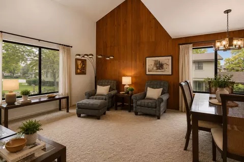 Living - 18630 Golfview Dr, Hazel Crest, IL 60429 photo 2 of 7