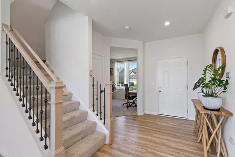 Entry Way - 4131 Wanderlust Dr, Algonquin, IL 60102 photo 2 of 5