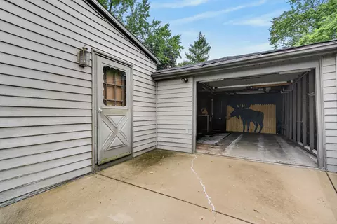 Exterior - 474 Sunset Dr, Elgin, IL 60123 photo 8 of 8