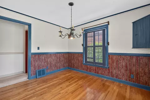 Dining - 474 Sunset Dr, Elgin, IL 60123 photo 2 of 2