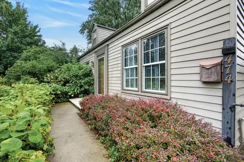 Other - 474 Sunset Dr, Elgin, IL 60123 photo 4 of 4