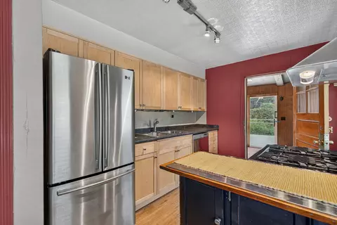 Kitchen - 474 Sunset Dr, Elgin, IL 60123 photo 1 of 4