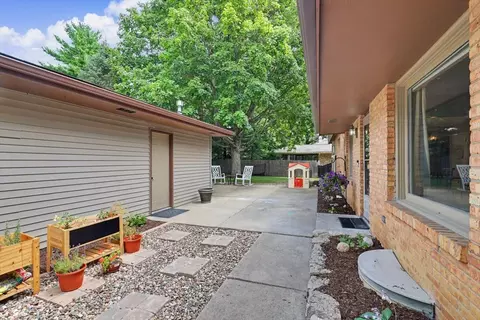 Exterior - 1018 Porter Ln, Normal, IL 61761 photo 10 of 14