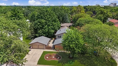 View/Area - 1018 Porter Ln, Normal, IL 61761 photo 2 of 12