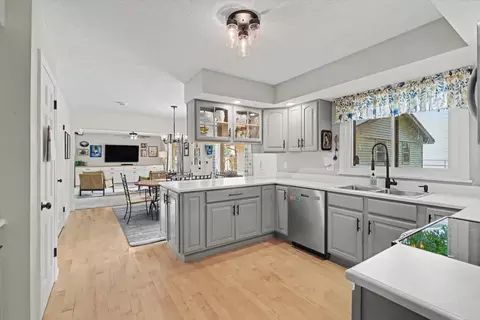 Kitchen - 1018 Porter Ln, Normal, IL 61761 photo 3 of 6