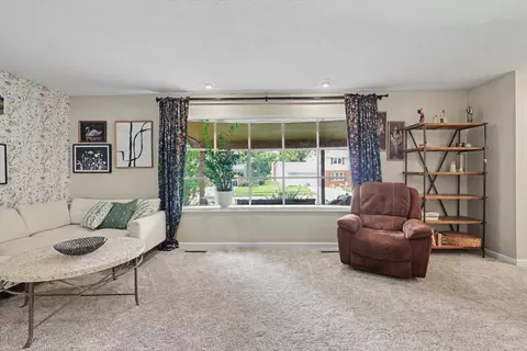 Living - 1018 Porter Ln, Normal, IL 61761 photo 2 of 8