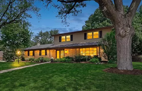 Exterior - 1018 Porter Ln, Normal, IL 61761 photo 5 of 14
