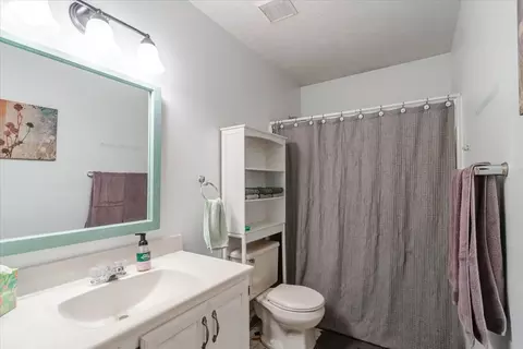 Bath - 808 Phaeton Pl, Normal, IL 61761 photo 4 of 4