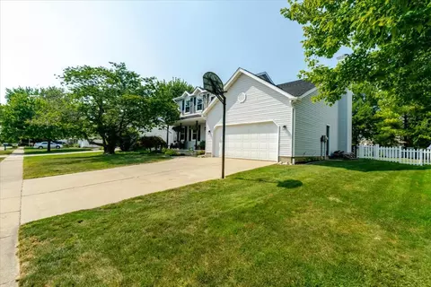 Exterior - 808 Phaeton Pl, Normal, IL 61761 photo 2 of 12