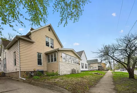 1003 N Lee St, Bloomington, IL 61701 photo 2