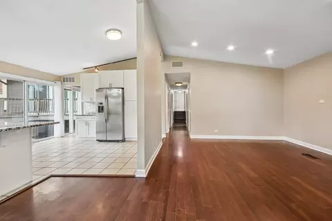 Entry Way - 385 Anne Ter, Wheeling, IL 60090 photo 1 of 1