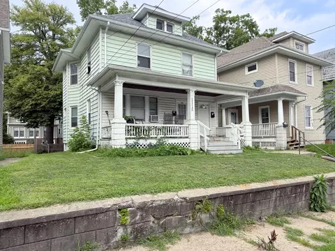 1115 14th St, Moline, IL 61265 photo 2