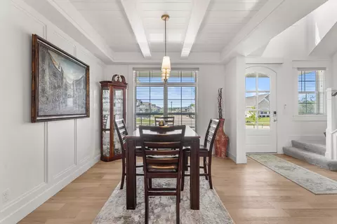 Dining - 906 Declaration Dr, Savoy, IL 61874 photo 2 of 2
