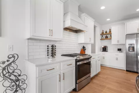 Kitchen - 906 Declaration Dr, Savoy, IL 61874 photo 3 of 7