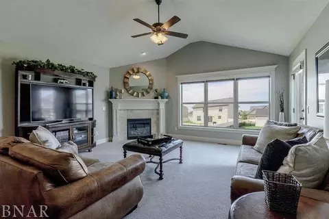 2702 Shepard Rd, Normal, IL 61761 photo 6