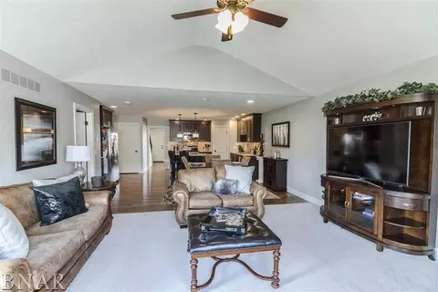 2702 Shepard Rd, Normal, IL 61761 photo 7
