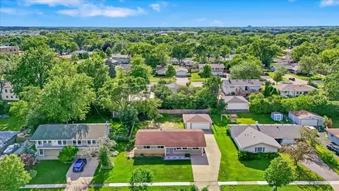 1420 Cooper Rd, Hoffman Estates, IL 60169 photo 10