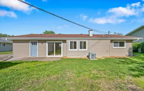 1420 Cooper Rd, Hoffman Estates, IL 60169 photo 6