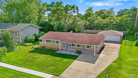 1420 Cooper Rd, Hoffman Estates, IL 60169 photo 9