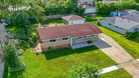1420 Cooper Rd, Hoffman Estates, IL 60169 photo 8