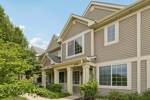 12688 W Wakefield Dr, Beach Park, IL 60083
