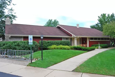 Exterior - 552 Greystone Ln #C2, Wheeling, IL 60090 photo 3 of 5