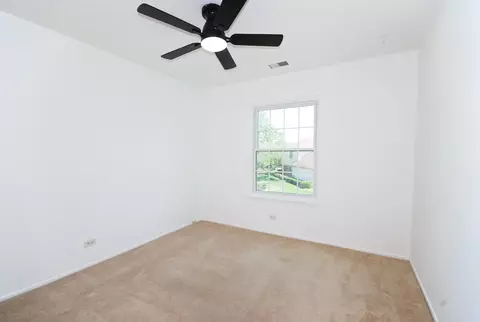 Bedroom - 552 Greystone Ln #C2, Wheeling, IL 60090 photo 4 of 4
