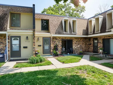 7770 S Woodward Ave #7F, Woodridge, IL 60517