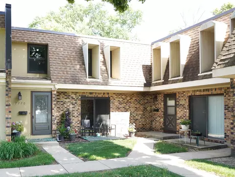 7770 S Woodward Ave #7F, Woodridge, IL 60517