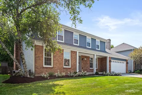 Exterior - 2476 Barkdoll Rd, Naperville, IL 60565 photo 2 of 4