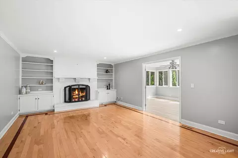 Living - 2476 Barkdoll Rd, Naperville, IL 60565 photo 2 of 3