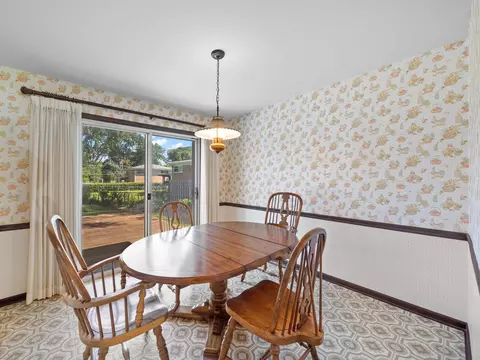 Dining - 2531 William Ave, Glenview, IL 60025 photo 1 of 3