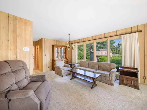 Living - 2531 William Ave, Glenview, IL 60025 photo 4 of 7
