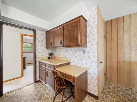 Kitchen - 2531 William Ave, Glenview, IL 60025 photo 4 of 4