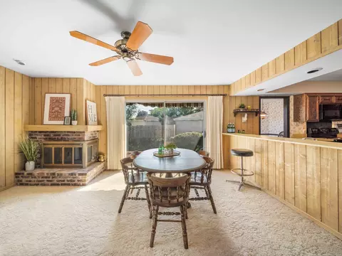 Dining - 2531 William Ave, Glenview, IL 60025 photo 3 of 3