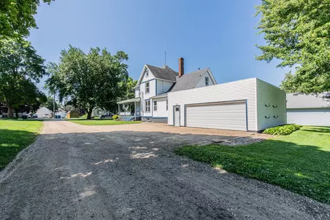 Exterior - 309 E Van Buren St, Ohio, IL 61349 photo 3 of 3