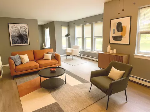 541 E 60th St #1A, Chicago, IL 60637 photo 2