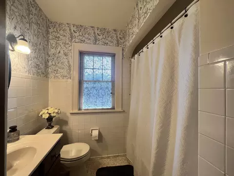 Bath - 2404 28th St, Moline, IL 61265 photo 1 of 1