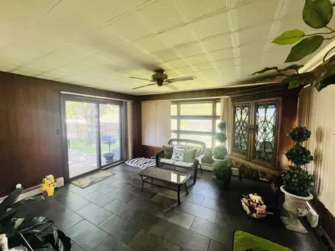 Exterior - 2404 28th St, Moline, IL 61265 photo 7 of 7