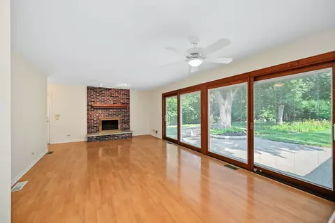 Living - 1021 E Hawthorne Blvd, Wheaton, IL 60187 photo 3 of 5