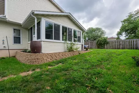 Exterior - 406 S 8th St, Eldridge, IA 52748 photo 6 of 9