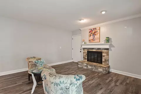 Living - 406 S 8th St, Eldridge, IA 52748 photo 6 of 8
