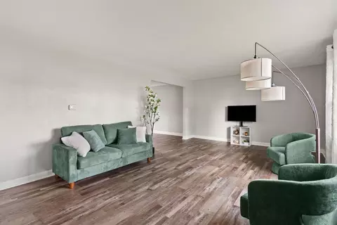 Living - 406 S 8th St, Eldridge, IA 52748 photo 1 of 8