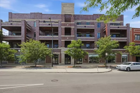 5820 N Clark St #207, Chicago, IL 60660