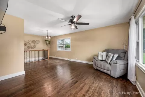 Living - 763 Westgate Dr, Aurora, IL 60506 photo 2 of 2