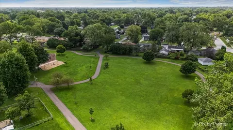 View/Area - 763 Westgate Dr, Aurora, IL 60506 photo 3 of 6