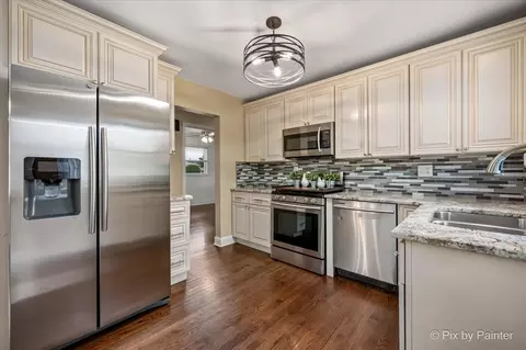 Kitchen - 763 Westgate Dr, Aurora, IL 60506 photo 2 of 2