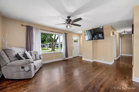 Living - 763 Westgate Dr, Aurora, IL 60506 photo 1 of 2